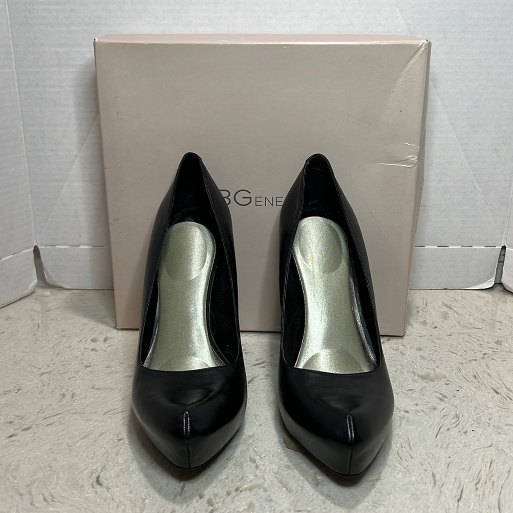 BCBG Black Leather Pointed Toe platform Pin Up Pumps
